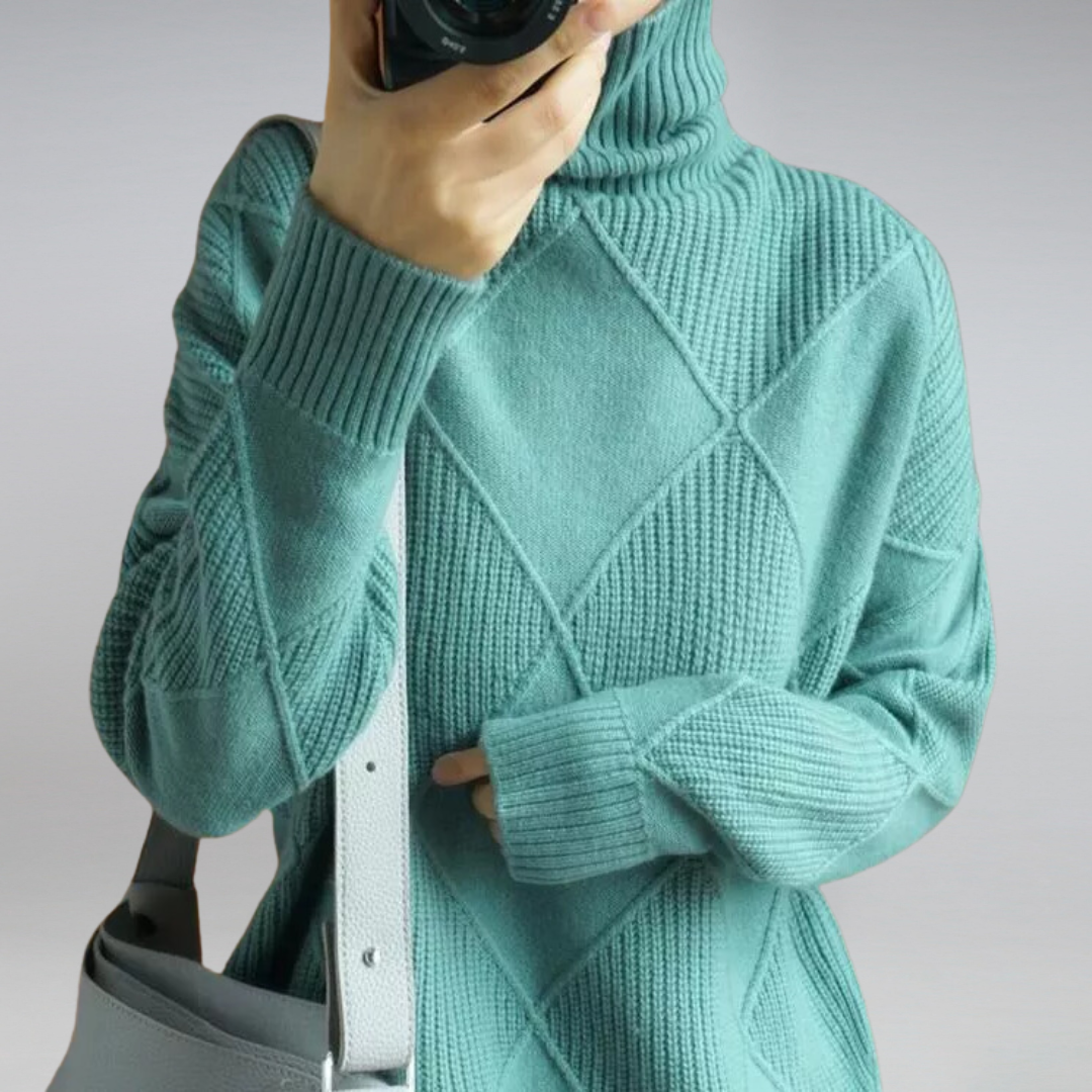 Lia - Soft Cashmere Turtleneck