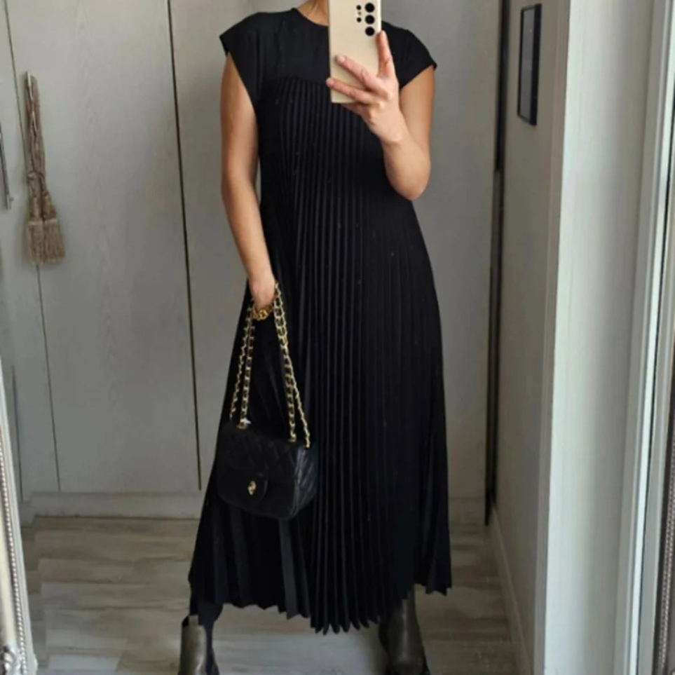 Seline - Light and Fresh Pleated Dress