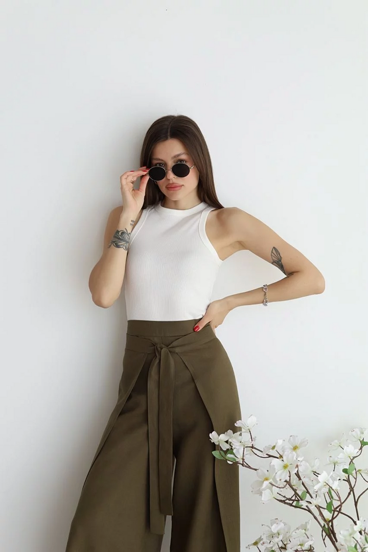 Rosetta - Wide Crop Linen Trousers