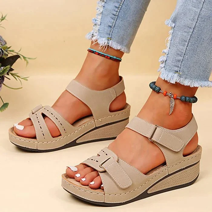 Terace - Comfortable sandals with velcro strap